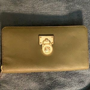 AUTHENTIC MK WALLET